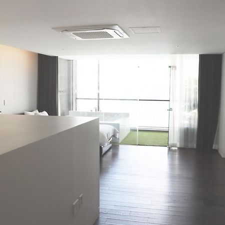 ACC Design Hotel Gwangju Metropolitan City Buitenkant foto