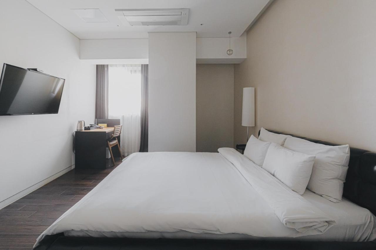 ACC Design Hotel Gwangju Metropolitan City Buitenkant foto