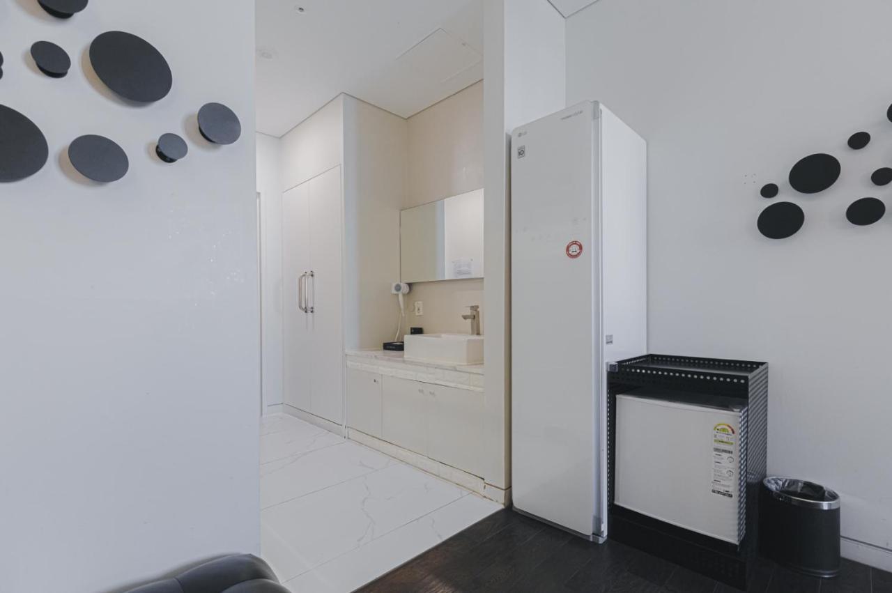 ACC Design Hotel Gwangju Metropolitan City Buitenkant foto